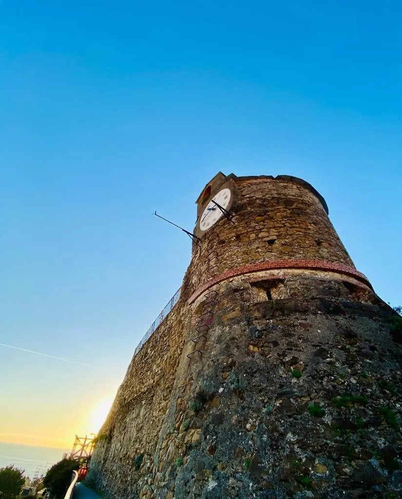 Гостевой дом Отель Al Castello 1 Риомаджиоре Италия